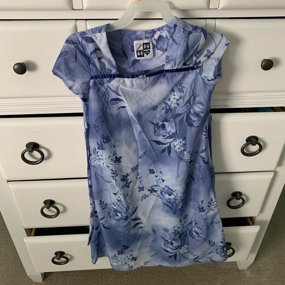 Size 7/8 discovery kids dress!
